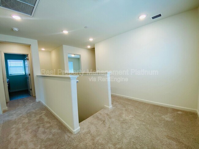 Building Photo - 6407 E Riesling Dr