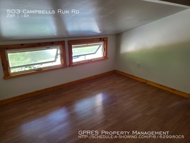 Building Photo - Cute and Cozy Harmar Home