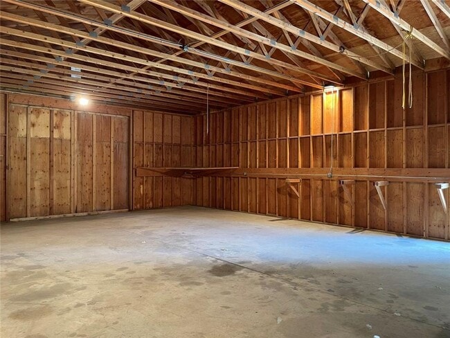Building Photo - Incredible piece of Montana Paradise