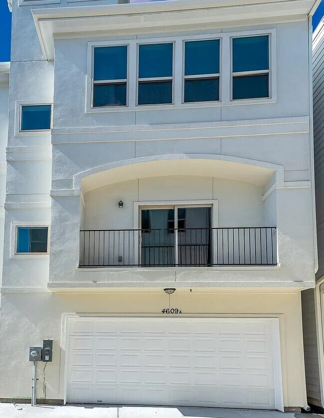 Building Photo - 4609 Nett St