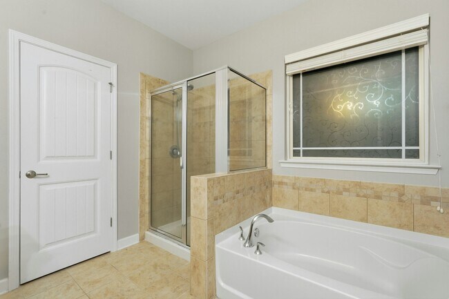 Building Photo - 218 Byron Dr