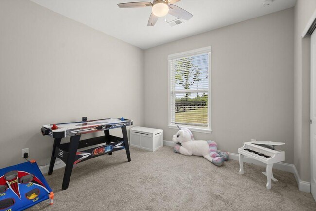 Building Photo - 8015 Scenic Ridge Wy