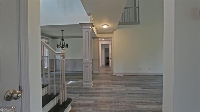 Building Photo - 9195 Hannahs Crossing Dr