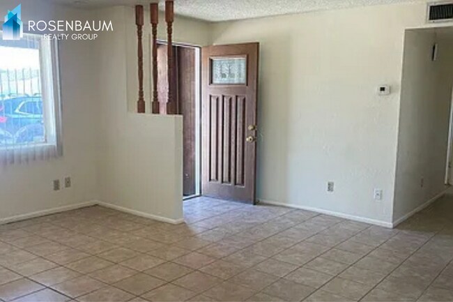 Building Photo - 3611 E Glenn St