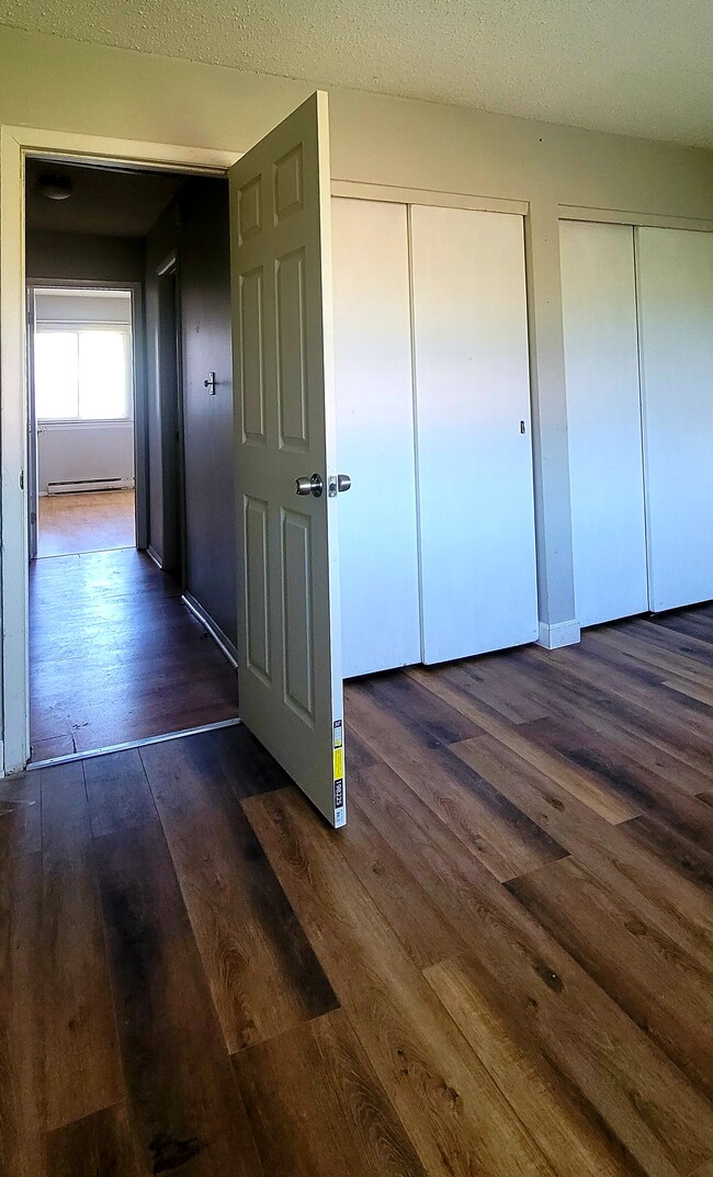 bedroom 1 - 1371 Monomoy St