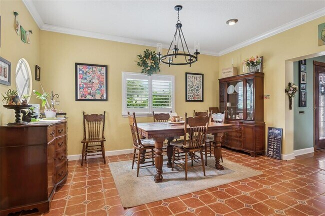 Building Photo - 2603 N Ridgewood Ave