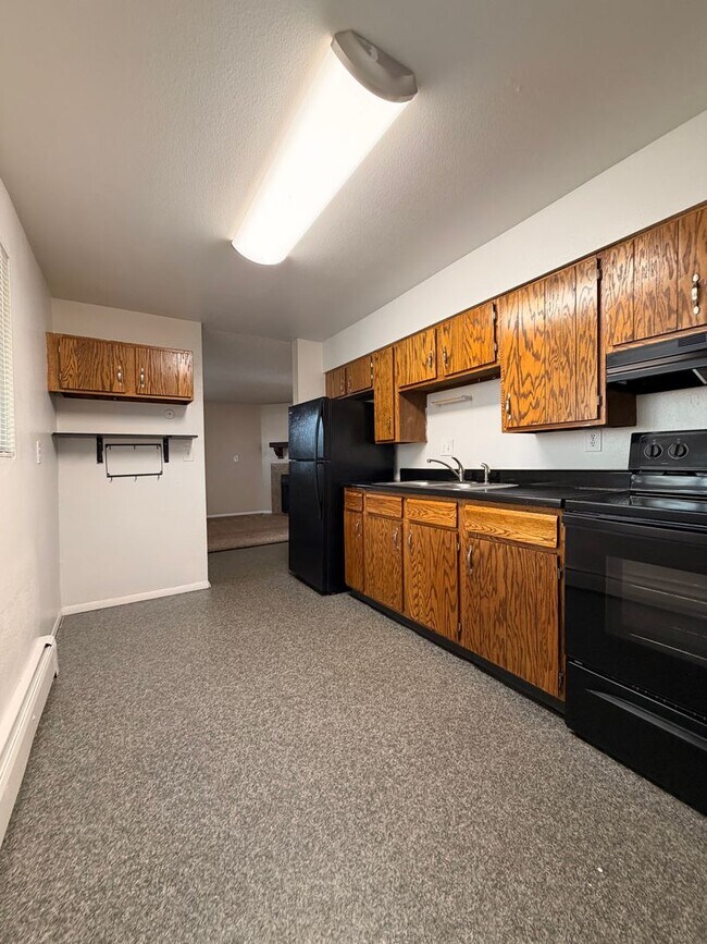 Building Photo - 6353 Chippewa Rd