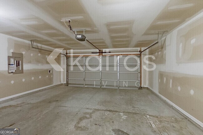 Building Photo - 102 Colonial Wy