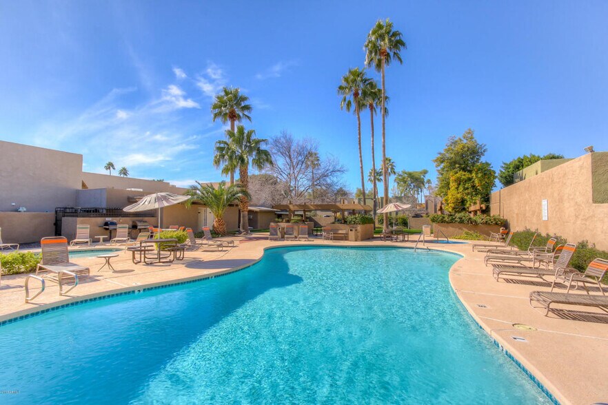 Building Photo - 8552 E Indian School Rd