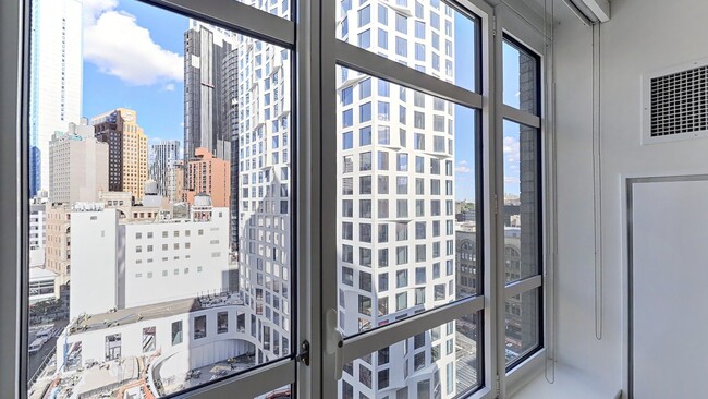 Interior Photo - Hoyt & Horn Apartments