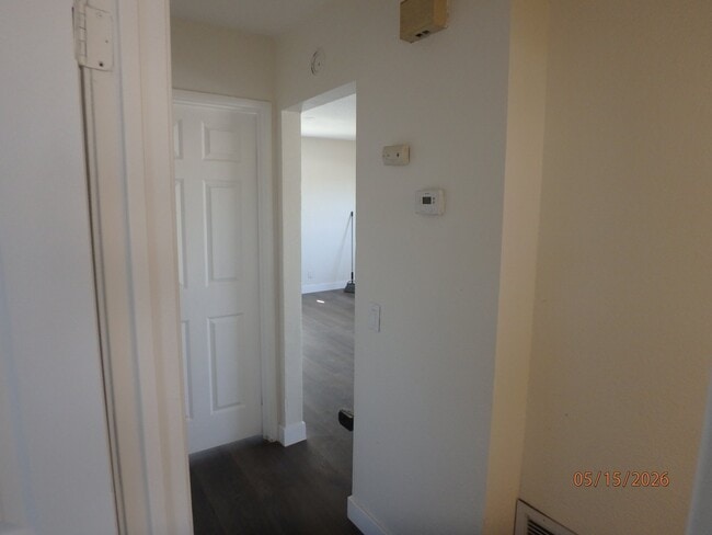 Building Photo - 446 N Elk St