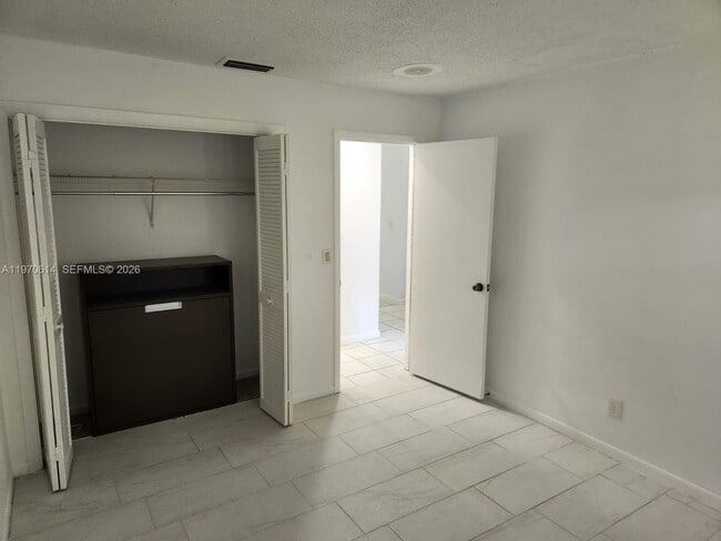 Building Photo - 3816 SW 68th Way