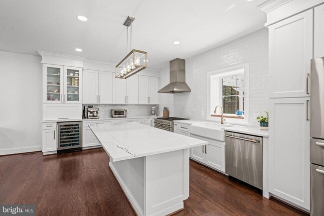 Building Photo - 6202 Massachusetts Ave