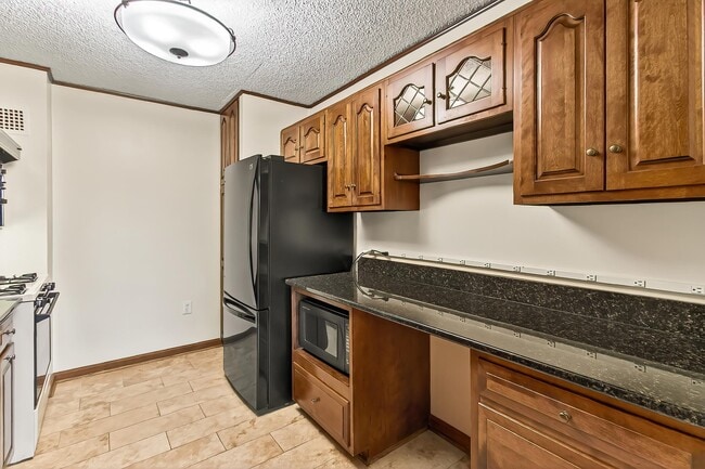 Building Photo - Martha Custis 319_