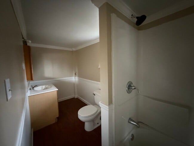 Building Photo - 3 bedroom Home