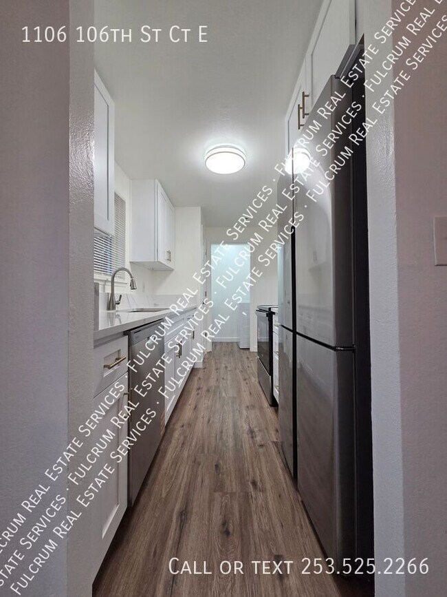 Building Photo - 1106 106th St Ct E