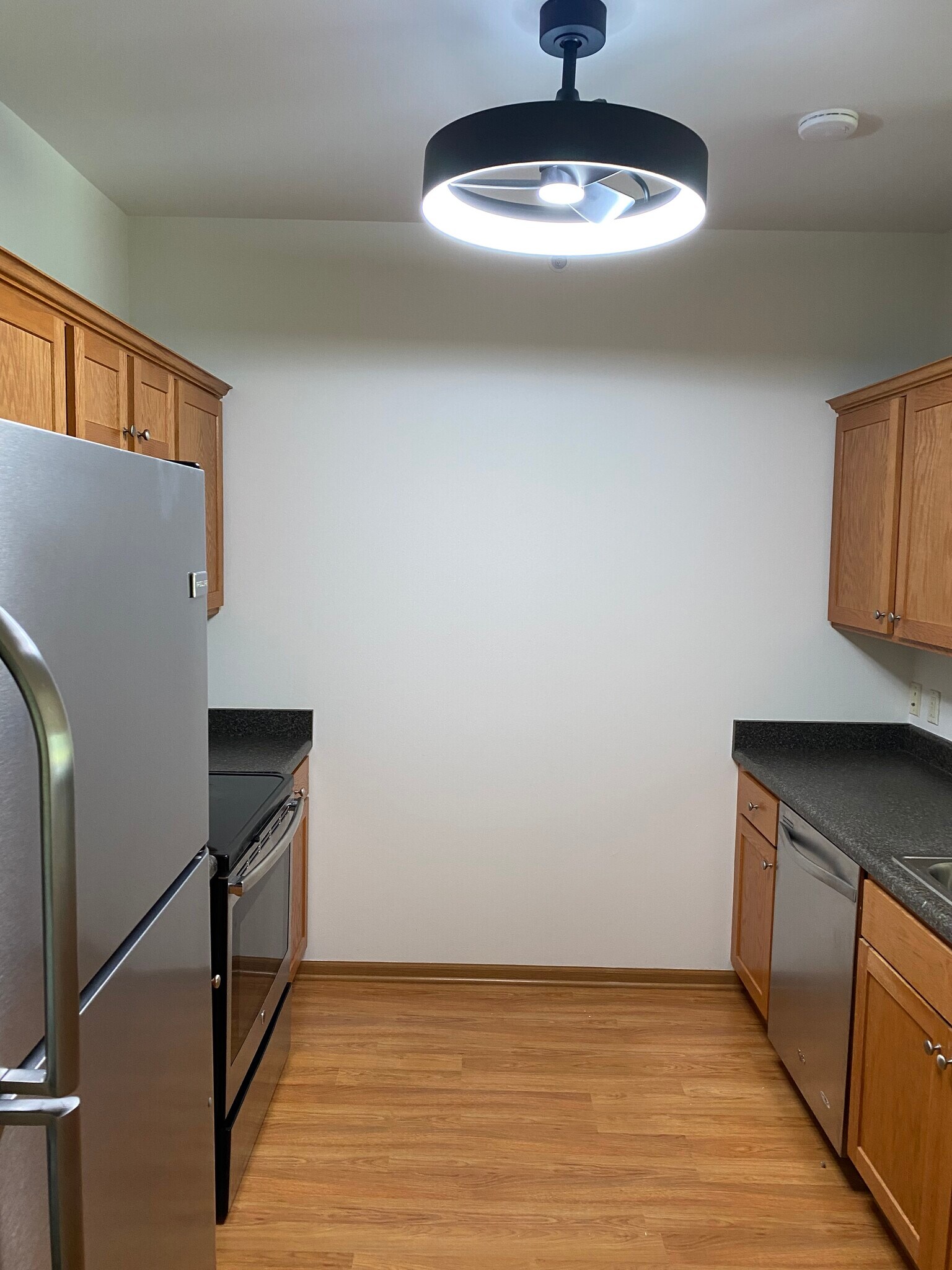 Kitchen - 230 Hilldale Dr