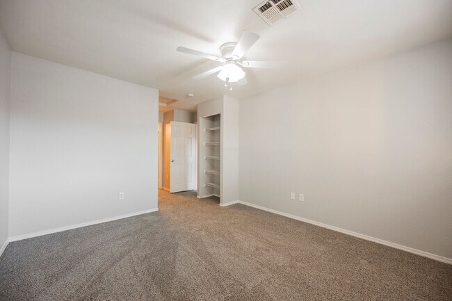 Building Photo - Like-New 2BR/2BA Condo in Gated Manzanita Community – Vaulted Ceilings & Fireplace!