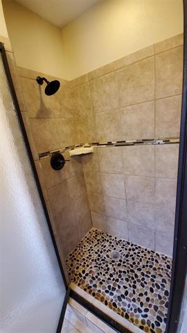 Building Photo - 1108 S Valentine Dr