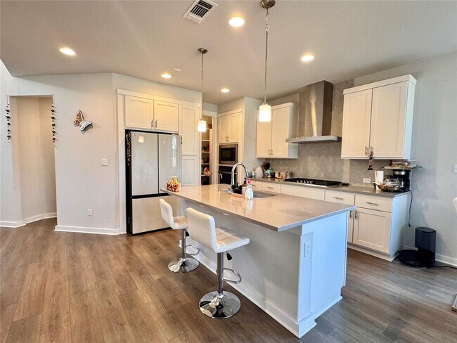 Building Photo - 2213 Nightjar Song Dr