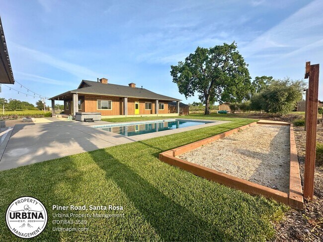 Building Photo - Luxury Vineyard Retreat with Pool, Cabana ...