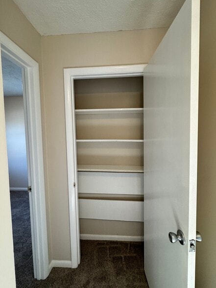 Building Photo - 308 E Tiverton Way