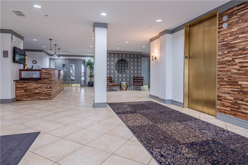 Building Photo - 1101 Juniper St NE