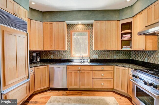 Building Photo - 105 Franklin Rd