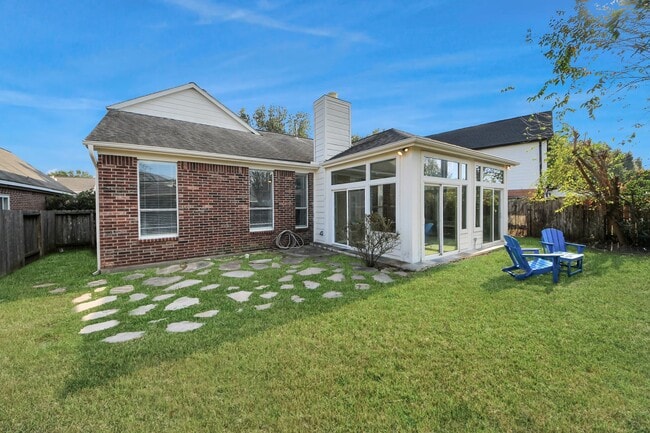 Building Photo - 20922 Whitevine Way