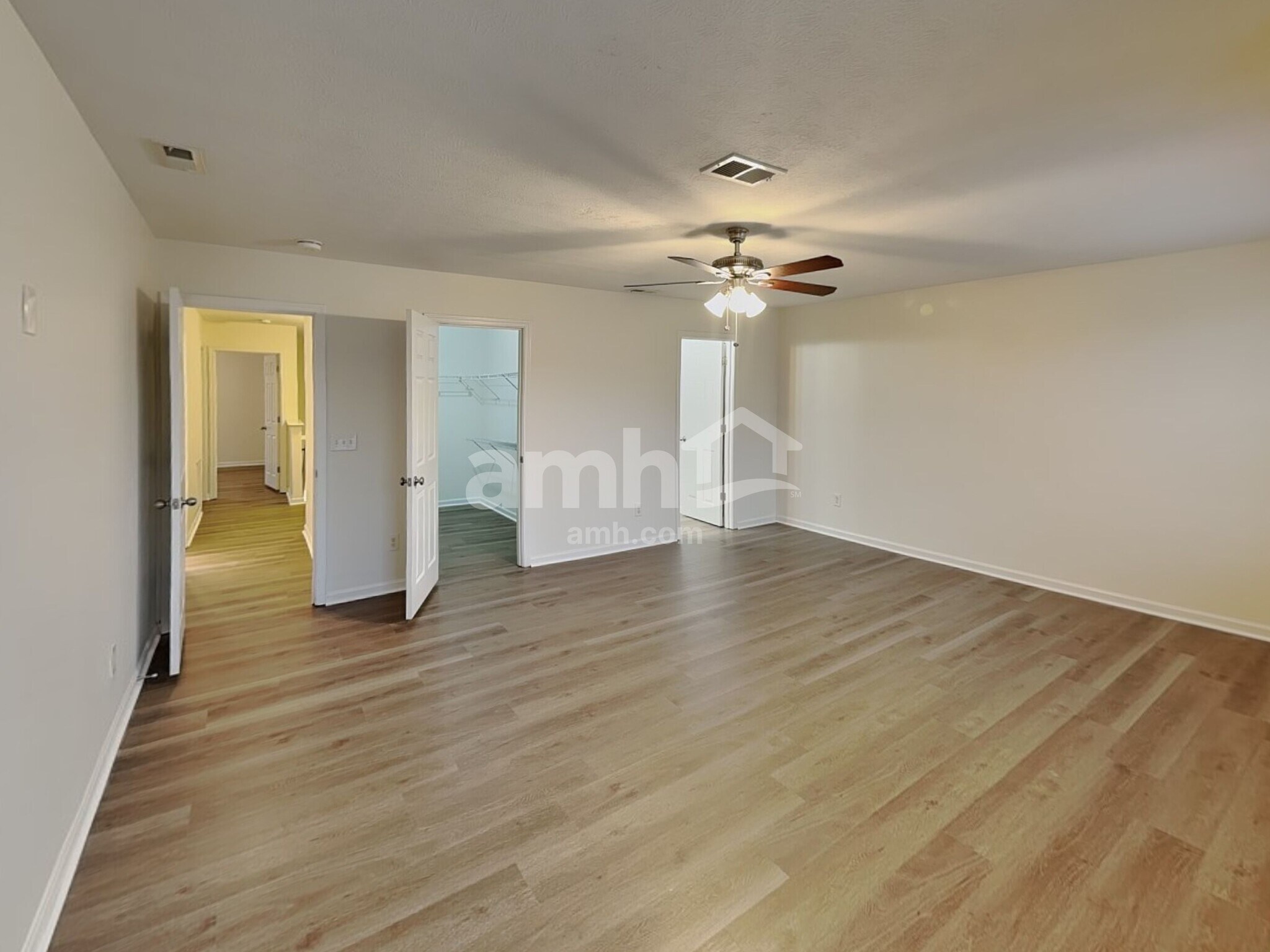 Building Photo - 524 Corbel Dr