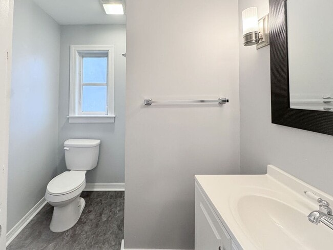 Building Photo - 2054 Emogene St