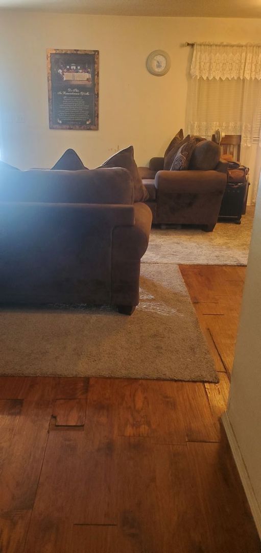 Building Photo - Handicap Accessible 2 bd, 2 ba - Beautiful...