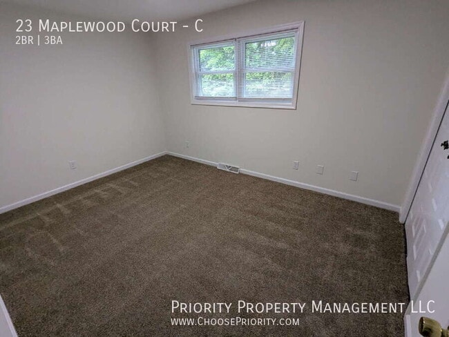 Building Photo - 23 Maplewood Ct