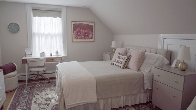 Building Photo - 15 Waban St