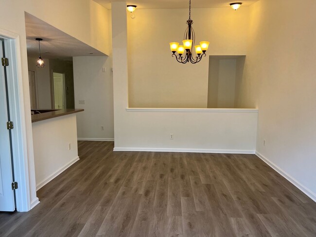 Building Photo - Nice 2 bedroom condo for rent in Heron’s L...