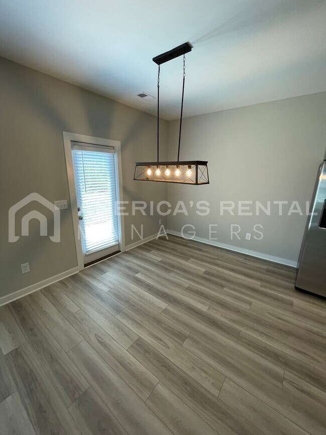 Building Photo - 286 Shiloh Creek Dr