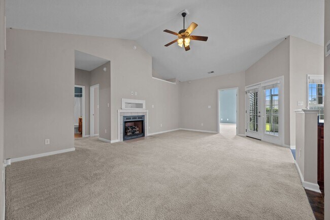 Building Photo - 115 Ravenscroft Way