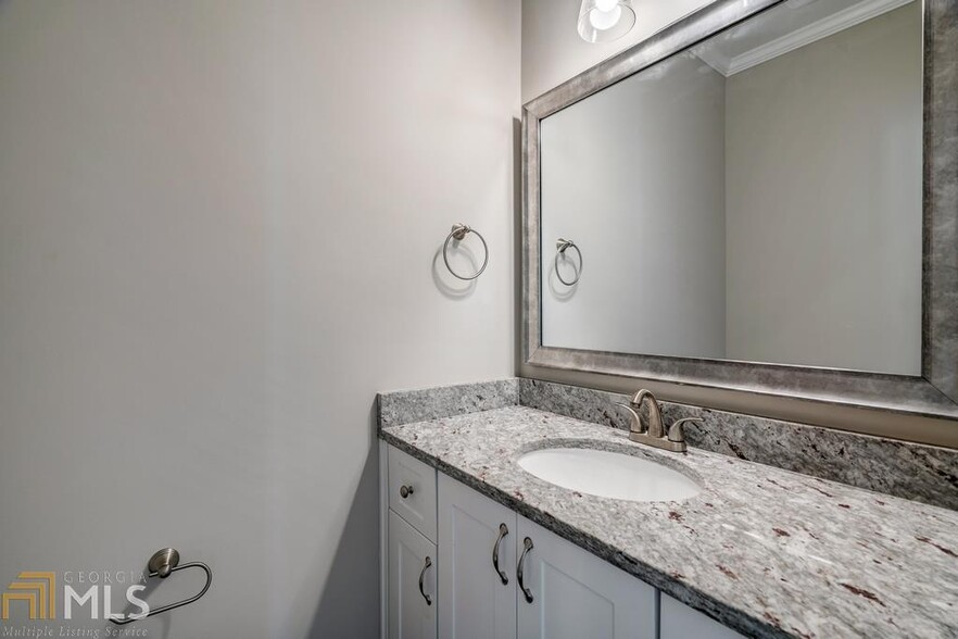Building Photo - 1070 Bridle Trl