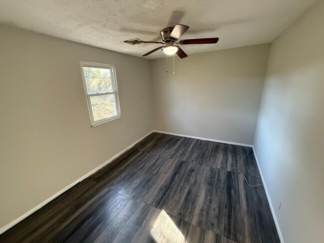 Building Photo - 4617 Longbranch