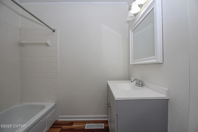 Building Photo - 211 Beth Dr