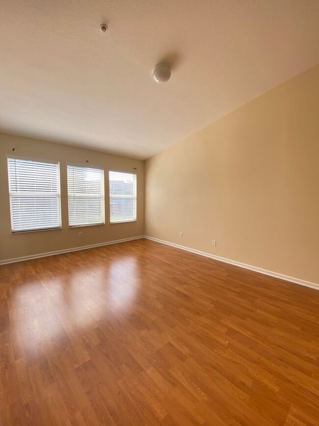 Building Photo - LAKEVIEW TOWNHOME FOR RENT - STONEBRIDGE C...