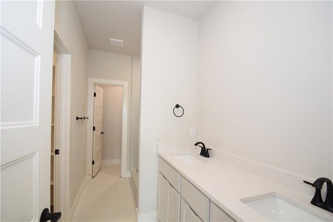 Building Photo - 1831 Lapis Ave