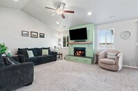 Building Photo - 218 Cliff Swallow Ave