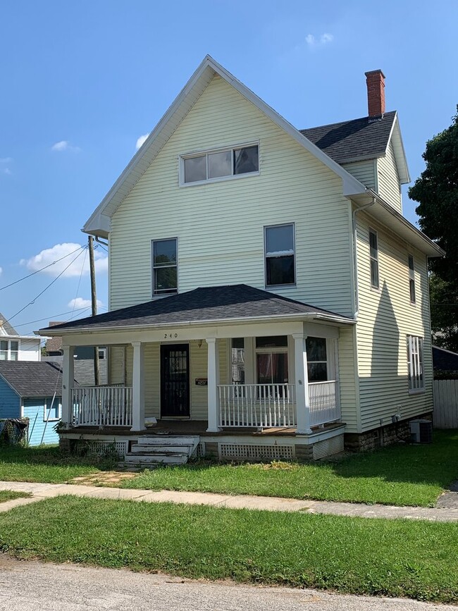 Primary Photo - Large Four Bedroom House