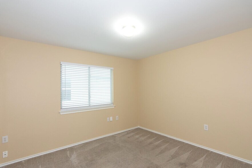 Building Photo - 7612 Cayenne Ln