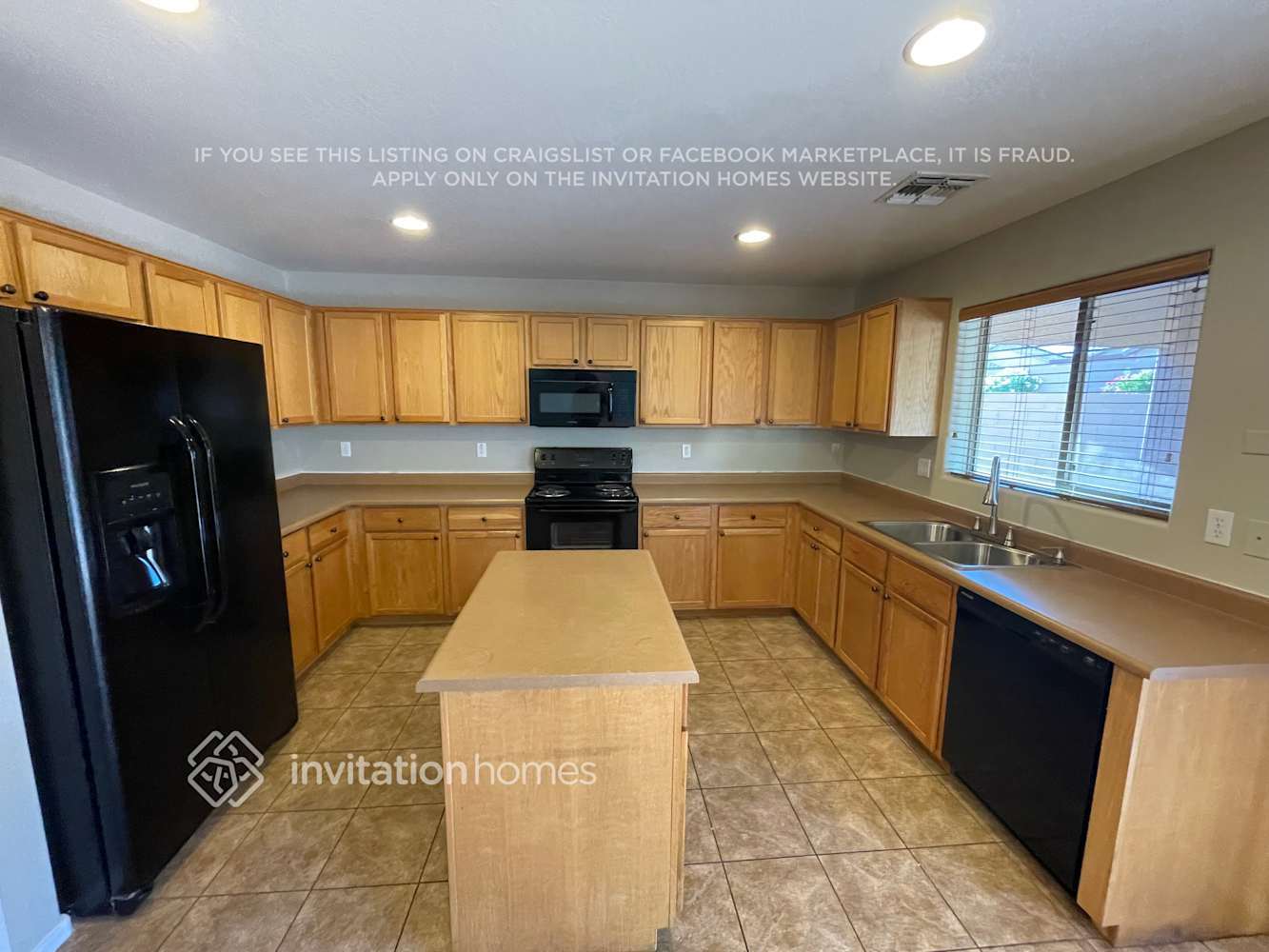 Building Photo - 24902 W Wayland Dr