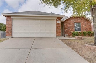 Building Photo - 8541 Hawks Nest Dr