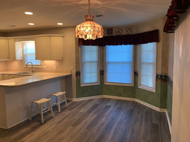 Building Photo - Three Bedroom, 2 Bath Home in Longs. Available Soon! Carolina Room, Enclosed Patio, Two Car Garag...