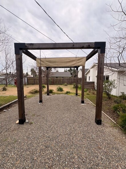 Building Photo - 4810 Kenmar Rd