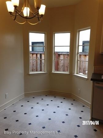 Building Photo - 138 Pine St